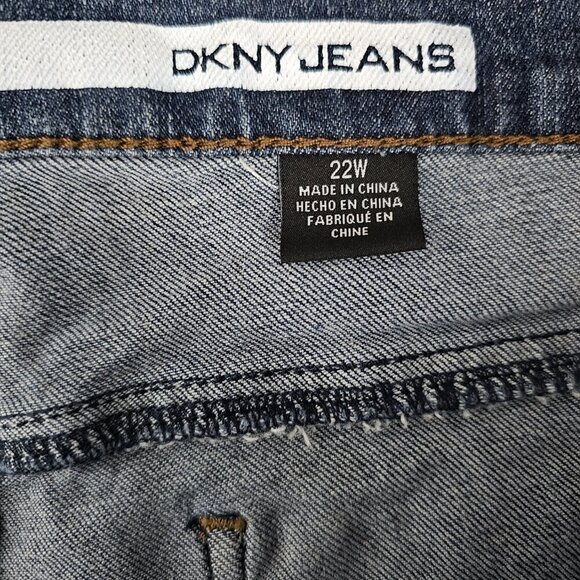 DKNY Ludlow Denim High Waist Blue Bermuda Jean Shorts - Picture 2 of 11